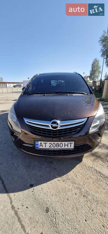 Минивэн Opel Zafira Tourer 2013 в Надворной