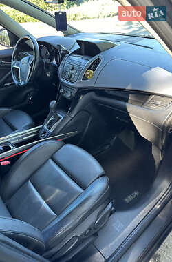 Минивэн Opel Zafira Tourer 2014 в 