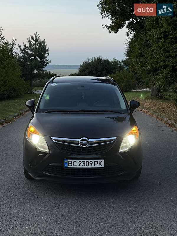 Минивэн Opel Zafira Tourer 2012 в Львове
