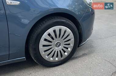 Минивэн Opel Zafira Tourer 2012 в 