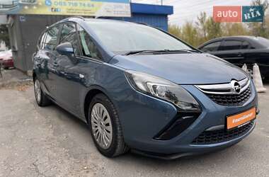 Минивэн Opel Zafira Tourer 2012 в 
