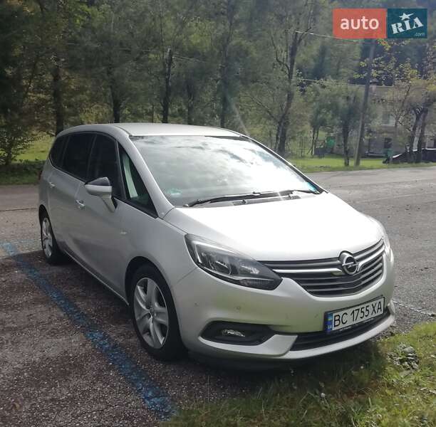 Минивэн Opel Zafira Tourer 2018 в Стрые