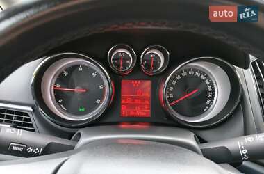 Минивэн Opel Zafira Tourer 2014 в 