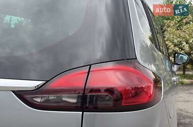 Минивэн Opel Zafira Tourer 2015 в 