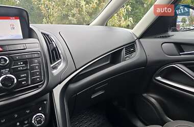 Минивэн Opel Zafira Tourer 2015 в 