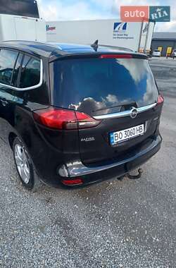 Минивэн Opel Zafira Tourer 2014 в 