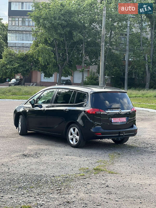 Минивэн Opel Zafira Tourer 2013 в Ровно