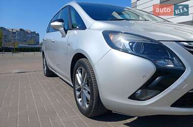 Мінівен Opel Zafira Tourer 2015 в  фото 17 Мінівен Opel Zafira Tourer 2015 в