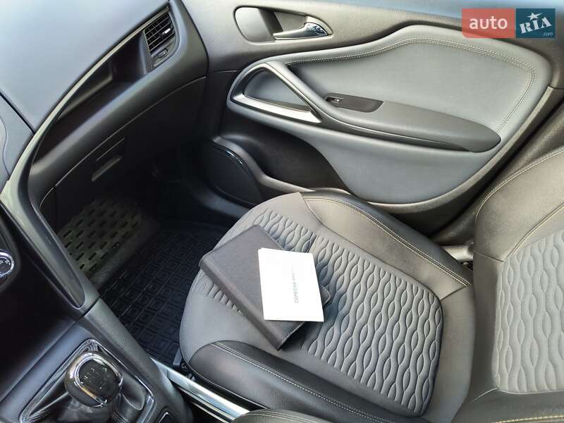 Мінівен Opel Zafira Tourer 2013 в Рівному фото 15 Мінівен Opel Zafira Tourer 2013 в Рівному