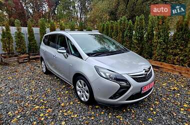 Минивэн Opel Zafira Tourer 2013 в 