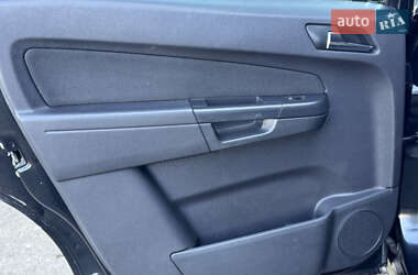 Мінівен Opel Zafira Tourer 2013 в 