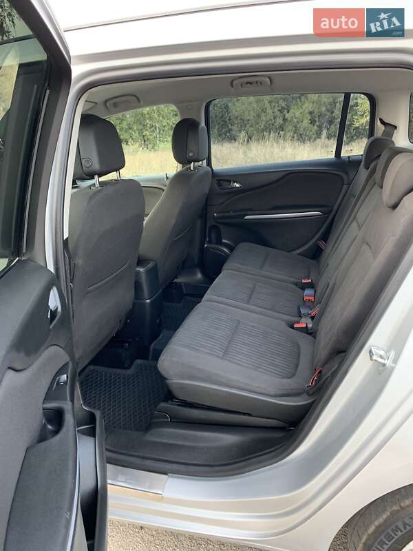Минивэн Opel Zafira Tourer 2014 в Днепре фото 20 Минивэн Opel Zafira Tourer 2014 в Днепре