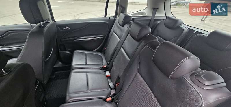 Минивэн Opel Zafira Tourer 2017 в Киеве