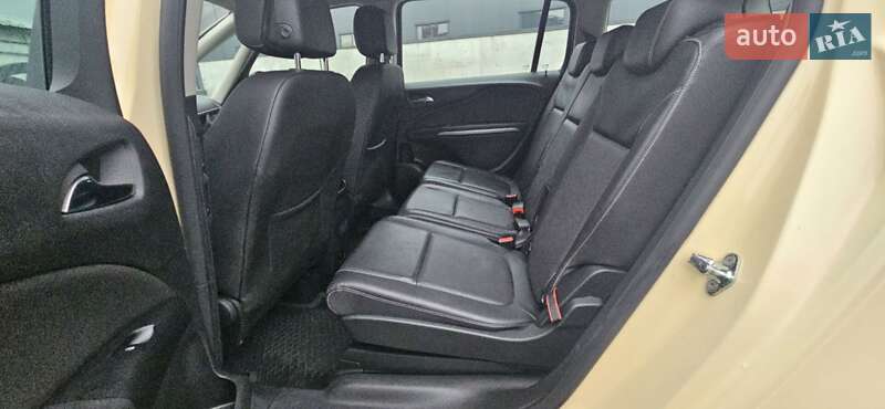 Минивэн Opel Zafira Tourer 2017 в Киеве