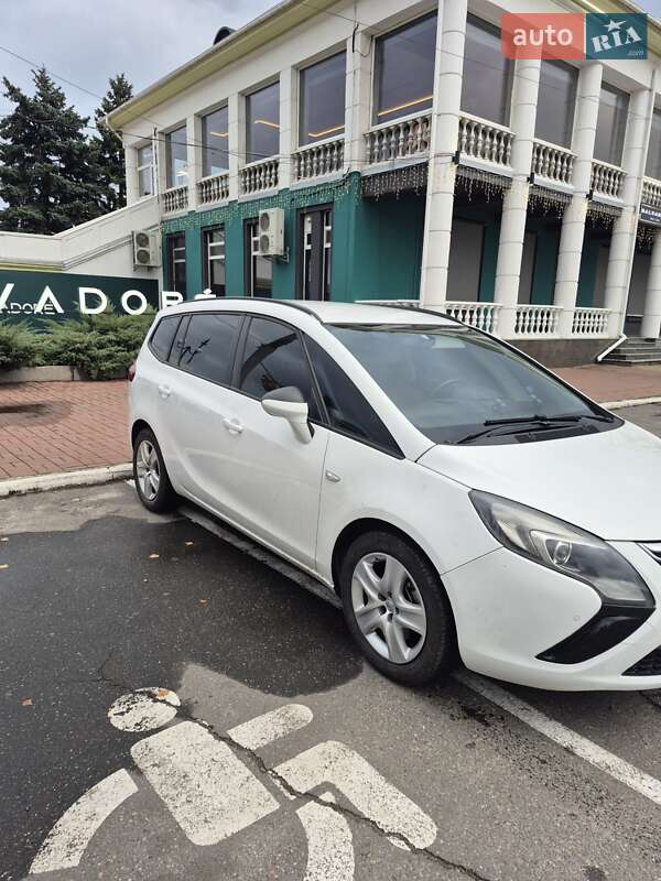 Мінівен Opel Zafira Tourer 2016 в Києві фото Мінівен Opel Zafira Tourer 2016 в Києві