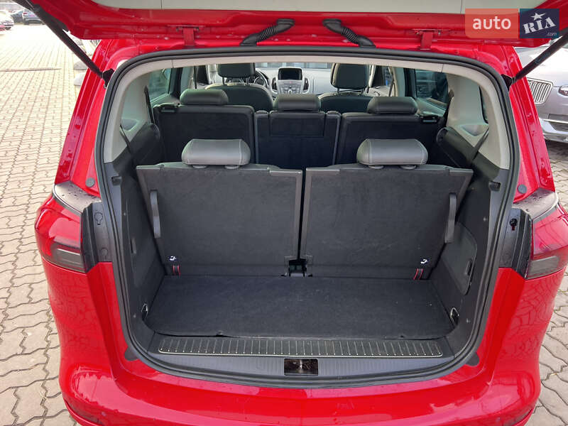 Минивэн Opel Zafira Tourer 2012 в Нововолынске