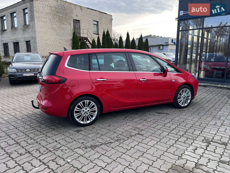Минивэн Opel Zafira Tourer 2012 в Нововолынске
