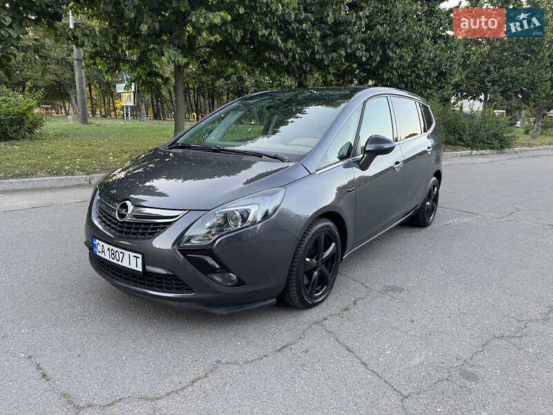 Минивэн Opel Zafira Tourer 2011 в Умани