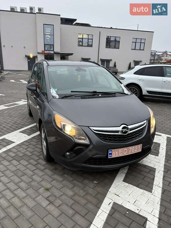 Минивэн Opel Zafira Tourer 2012 в Ровно