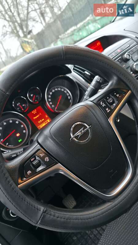 Минивэн Opel Zafira Tourer 2013 в Сумах фото 12 Минивэн Opel Zafira Tourer 2013 в Сумах