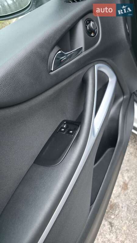 Минивэн Opel Zafira Tourer 2013 в Сумах фото 17 Минивэн Opel Zafira Tourer 2013 в Сумах