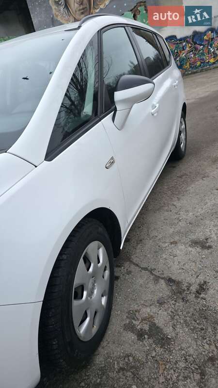 Минивэн Opel Zafira Tourer 2013 в Сумах фото 24 Минивэн Opel Zafira Tourer 2013 в Сумах