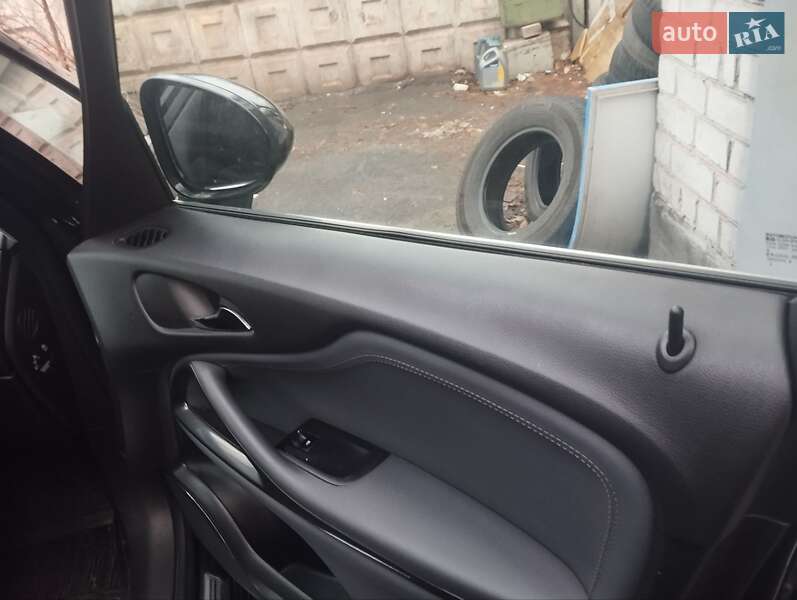 Мінівен Opel Zafira Tourer 2012 в Кривому Розі