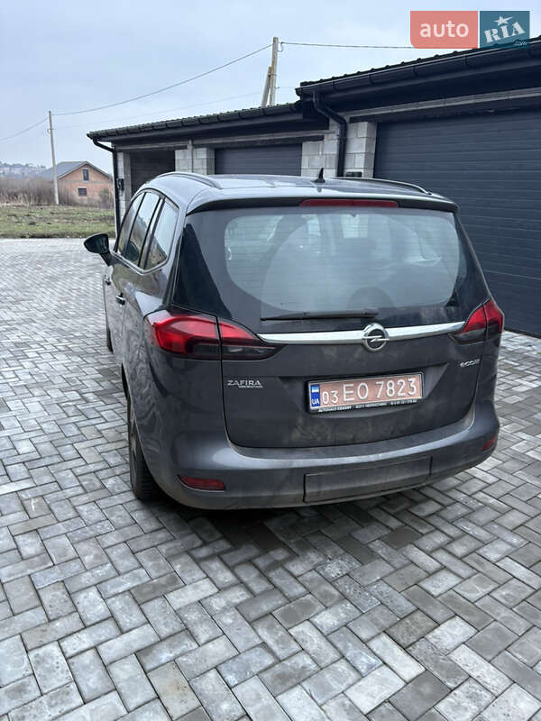 Минивэн Opel Zafira Tourer 2012 в Ровно