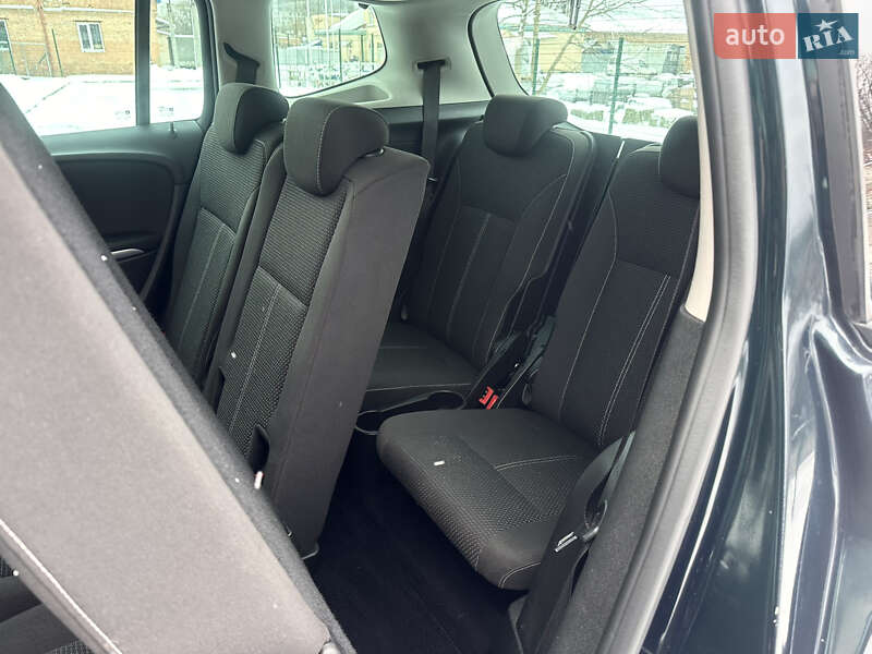 Мінівен Opel Zafira Tourer 2015 в Житомирі