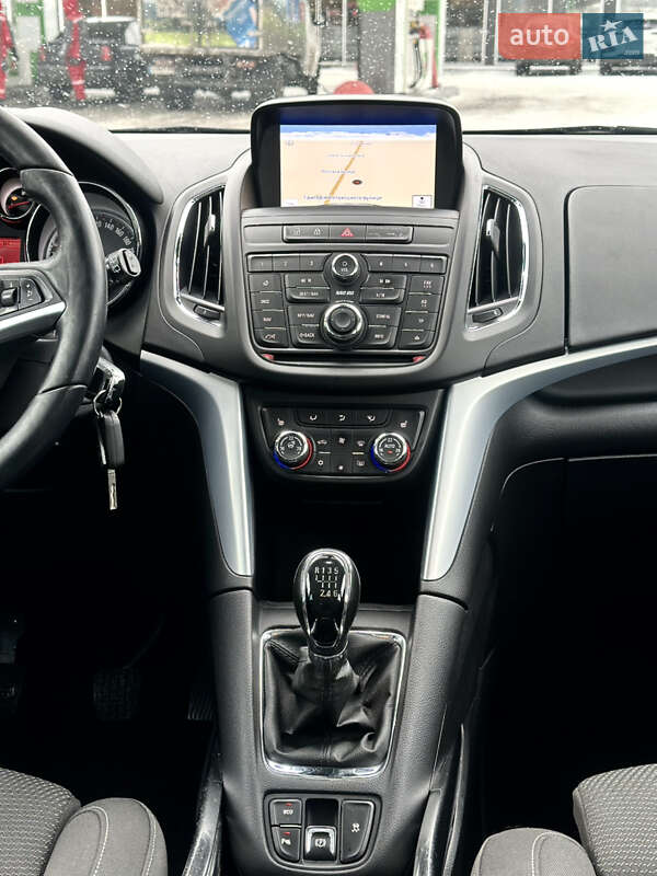 Мінівен Opel Zafira Tourer 2015 в Житомирі