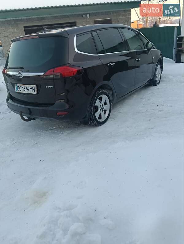 Минивэн Opel Zafira Tourer 2013 в Жовкве