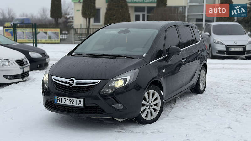 Opel Zafira Tourer 2013