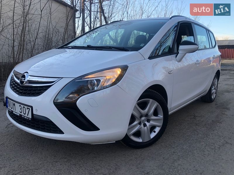 Opel Zafira Tourer 2012