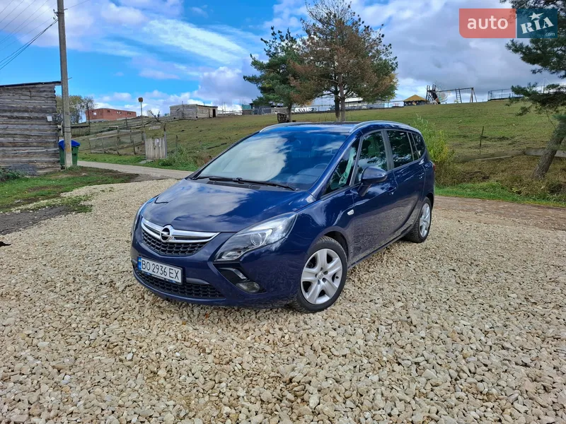Opel Zafira Tourer 2015