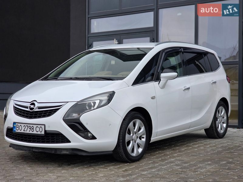 Opel Zafira Tourer 2012