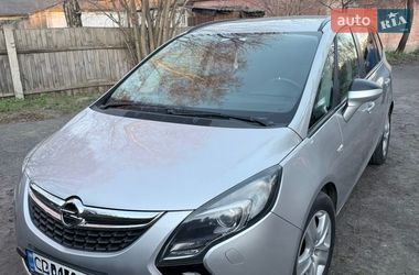 Минивэн Opel Zafira Tourer 2013 в Куликовке