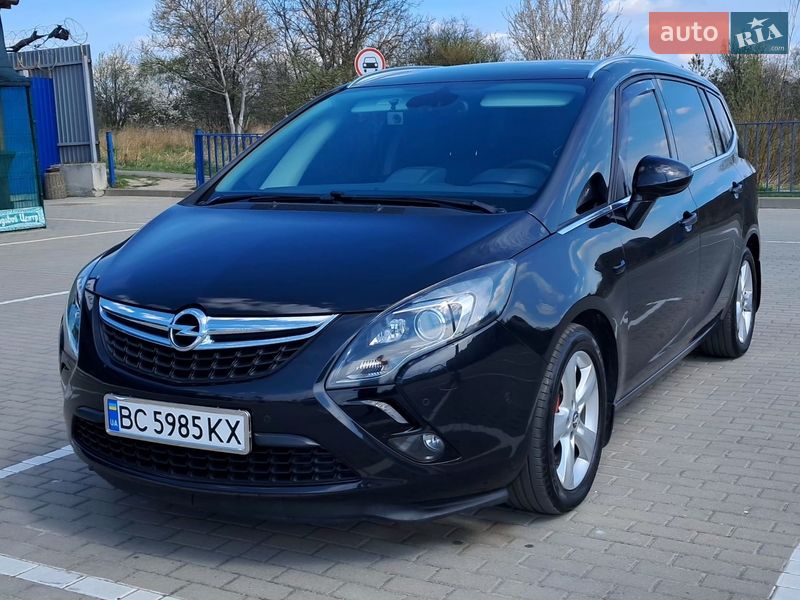 Opel Zafira Tourer 2013