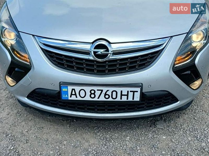 Opel Zafira Tourer 2014