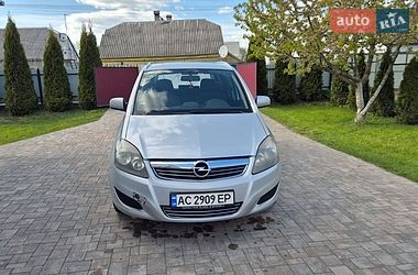 Минивэн Opel Zafira Tourer 2010 в Ратным