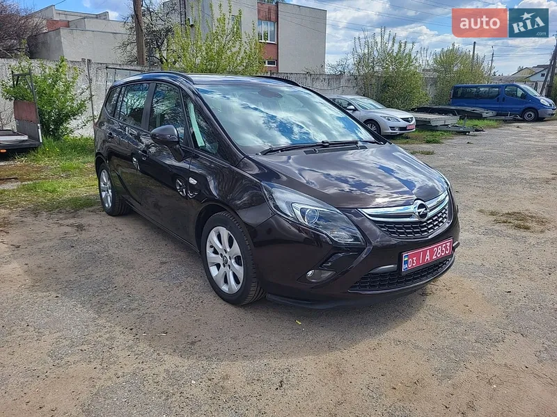 Opel Zafira Tourer 2015