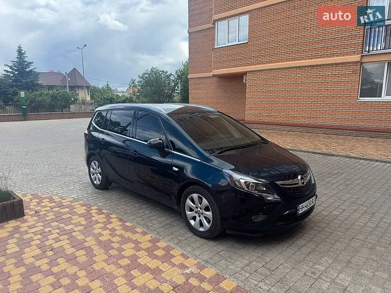 Opel Zafira Tourer 2015