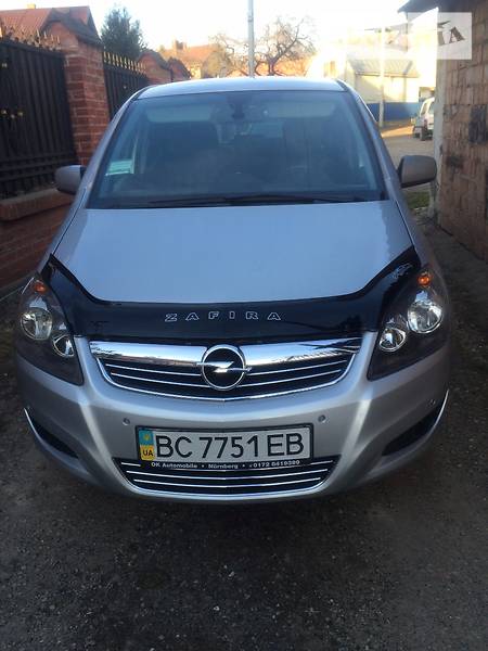 Универсал Opel Zafira 2010 в Самборе