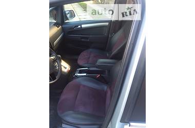 Универсал Opel Zafira 2010 в Самборе