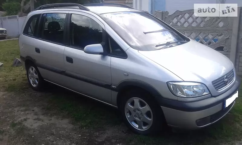 opel_zafira__187792967fx.webp