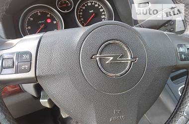 Мінівен Opel Zafira 2006 в Ладижині