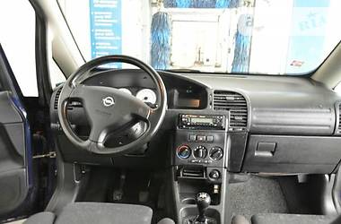 Минивэн Opel Zafira 2001 в Сумах