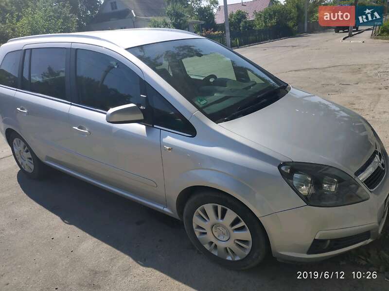 Минивэн Opel Zafira 2008 в Староконстантинове