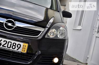 Мінівен Opel Zafira 2010 в Дрогобичі