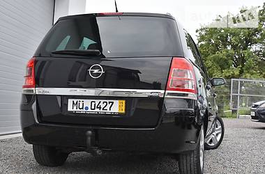 Минивэн Opel Zafira 2010 в Дрогобыче