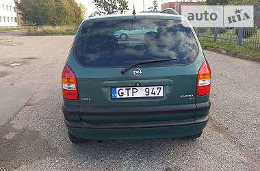 Минивэн Opel Zafira 2002 в Киеве